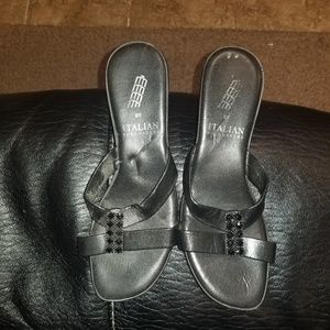 Dressy sandals with shiny black embellishments